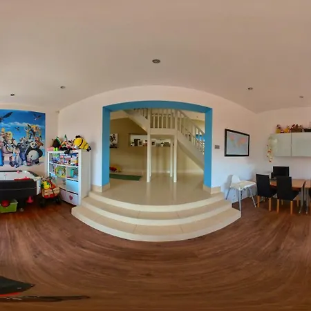 Captiva Wexford - Your Ultimate Luxury Family Getaway Villa