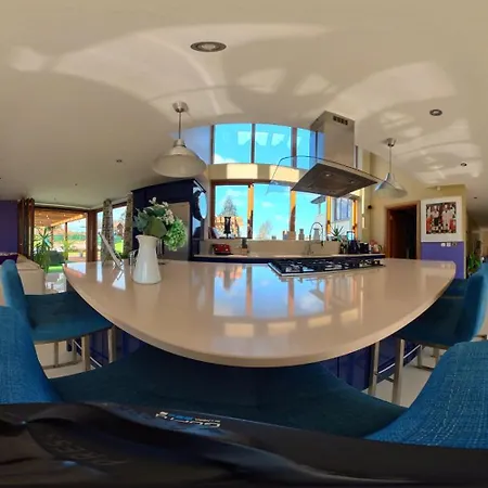 Villa Captiva Wexford - Your Ultimate Luxury Family Getaway *